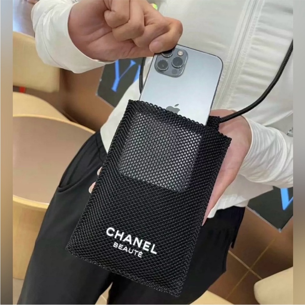 Sac à Cellulaire 
Noir
Chanel